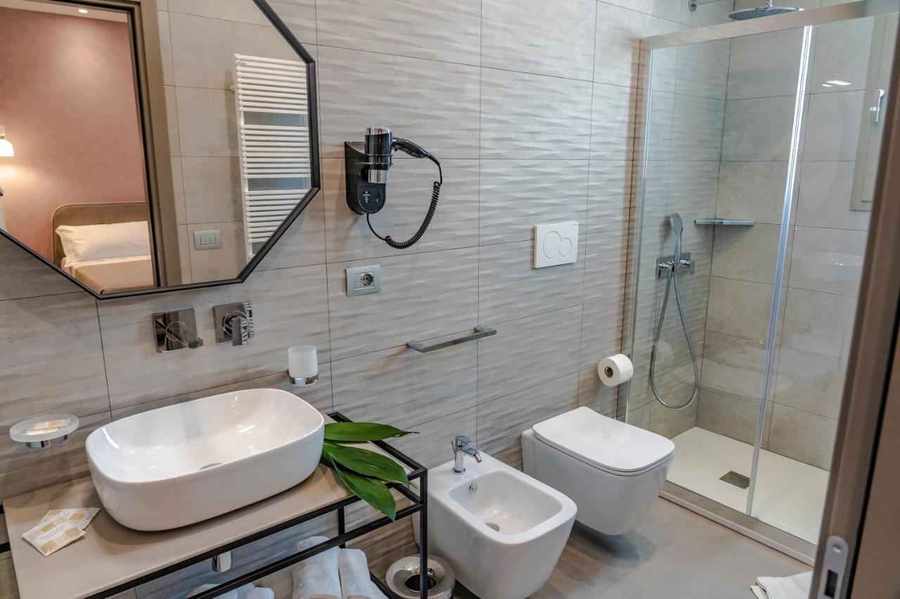 10 Catalani Rooms Порто Чезарео Екстериор снимка