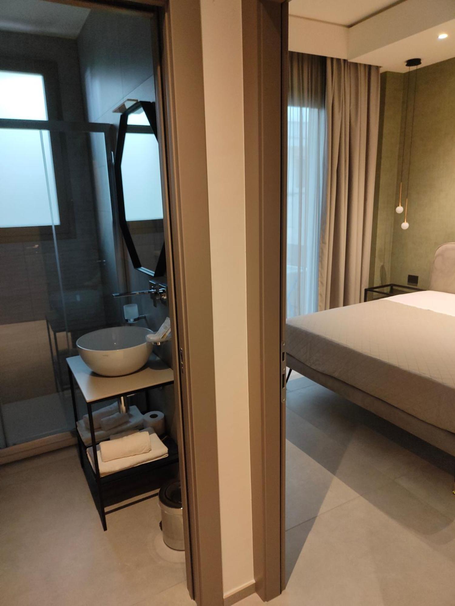 10 Catalani Rooms Порто Чезарео Екстериор снимка